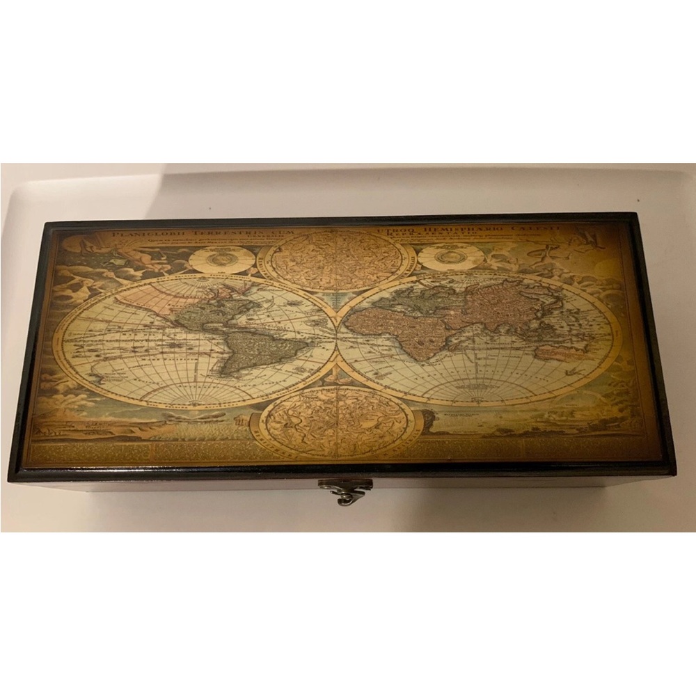 Vintage World Map‎ Decorative Box velvet